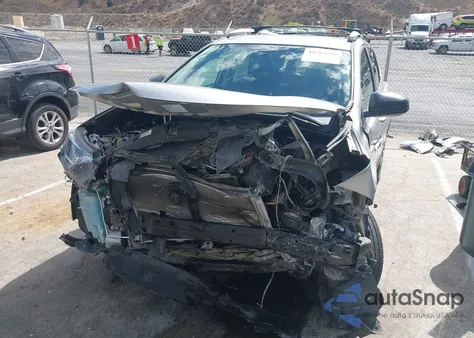 2016 Toyota Rav4 Le z USA, uszkodzony, nr VIN 2T3ZFREV7GW302261